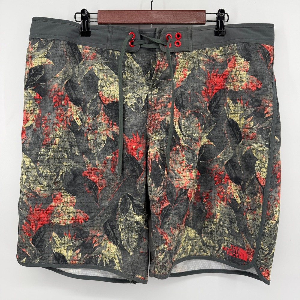 The North Face Board Shorts Mens 38 Grey Red Floral Tropical Print Swim Trunks